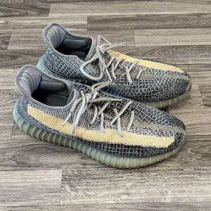 Adidas Yeezy Boost 350 V2 sneakers men’s sz 11